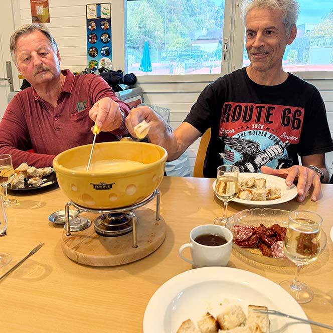 Mit Fondue und guter Laune in die Winterpause